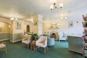 COMMUNAL LOUNGE- click for photo gallery